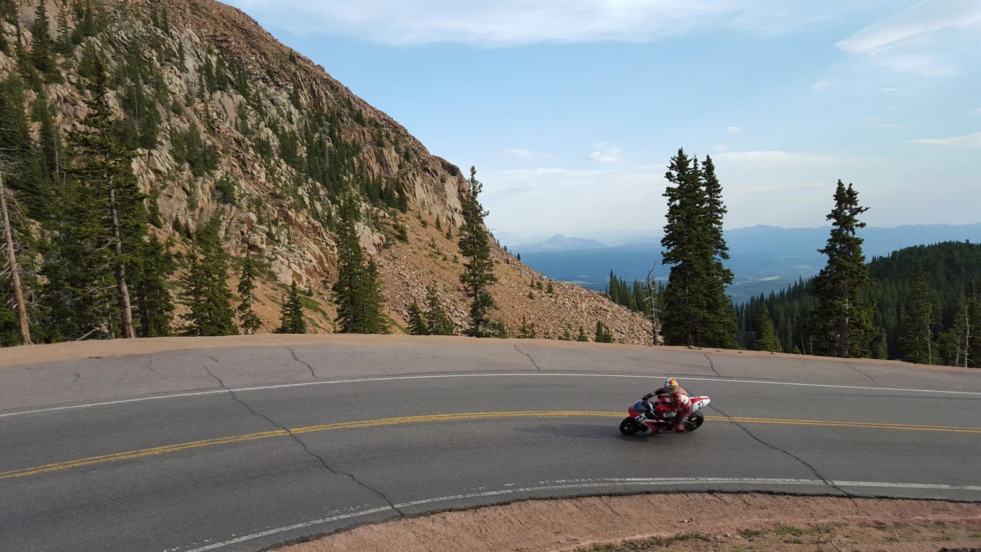 Buckeye Current tackles Pikes Peak with Kvaser Memorator Pro on-board